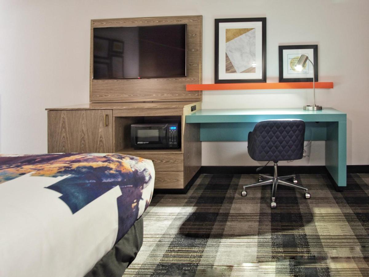 La Quinta By Wyndham Oklahoma City Airport Екстериор снимка