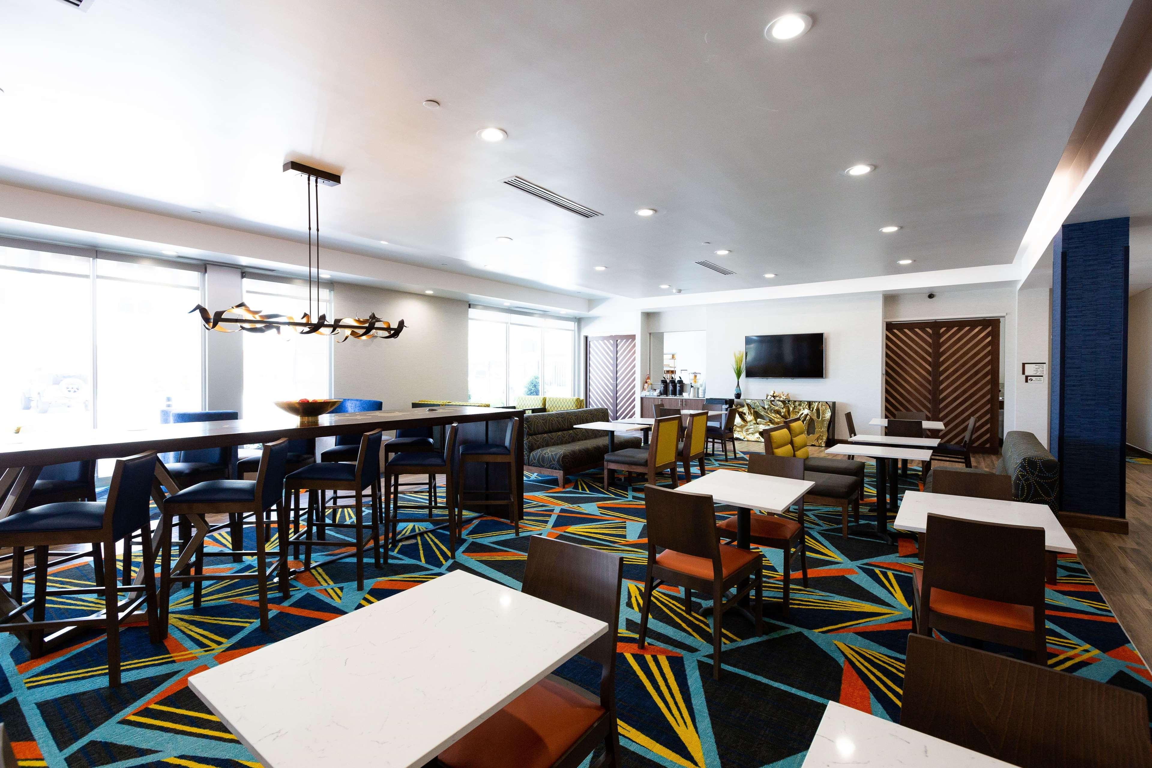 La Quinta By Wyndham Oklahoma City Airport Екстериор снимка