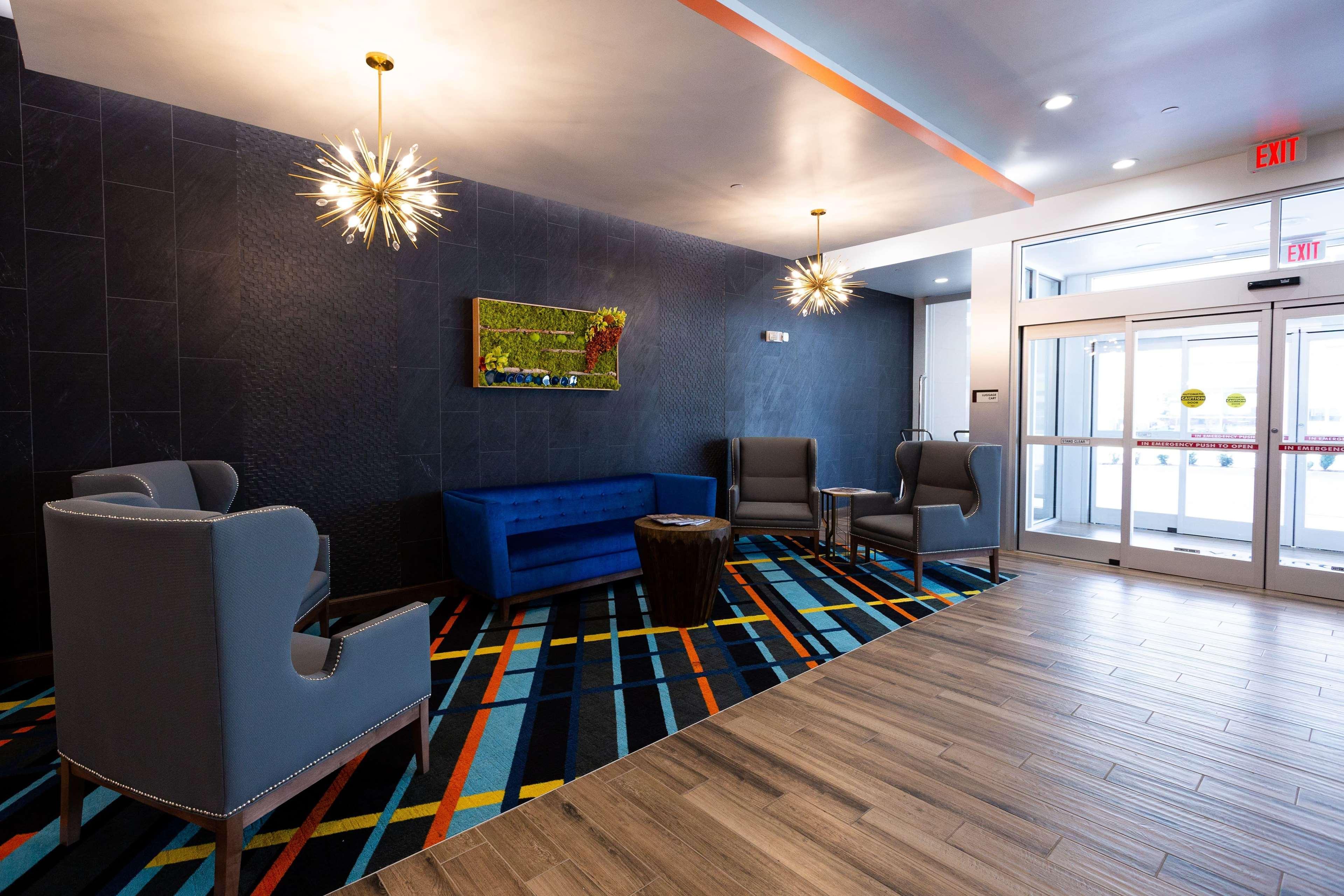 La Quinta By Wyndham Oklahoma City Airport Екстериор снимка