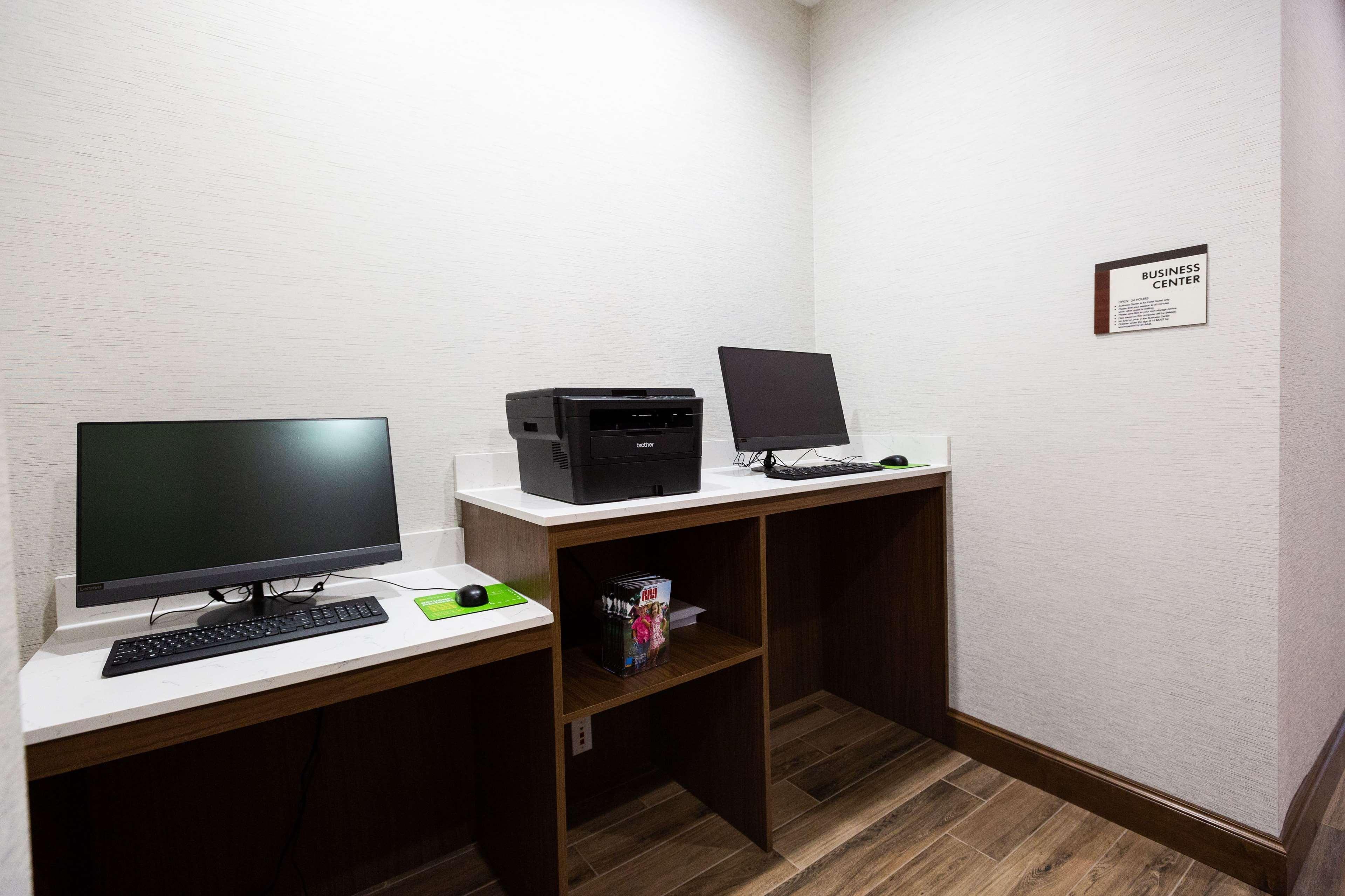 La Quinta By Wyndham Oklahoma City Airport Екстериор снимка