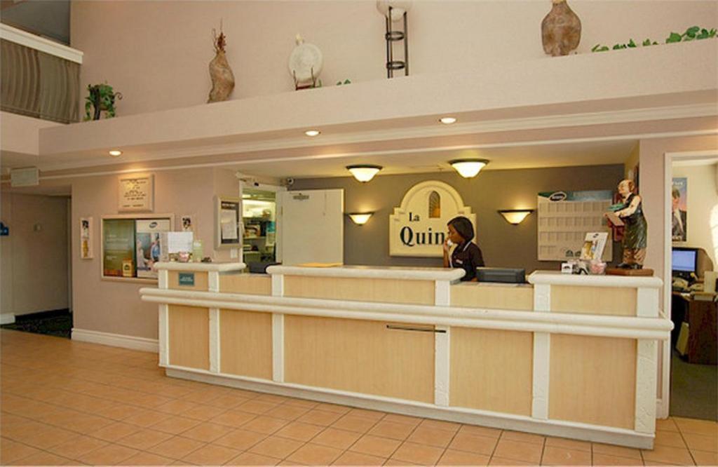 La Quinta By Wyndham Oklahoma City Airport Интериор снимка